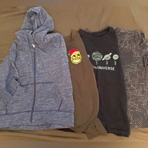Boys long sleeves size 6-7.